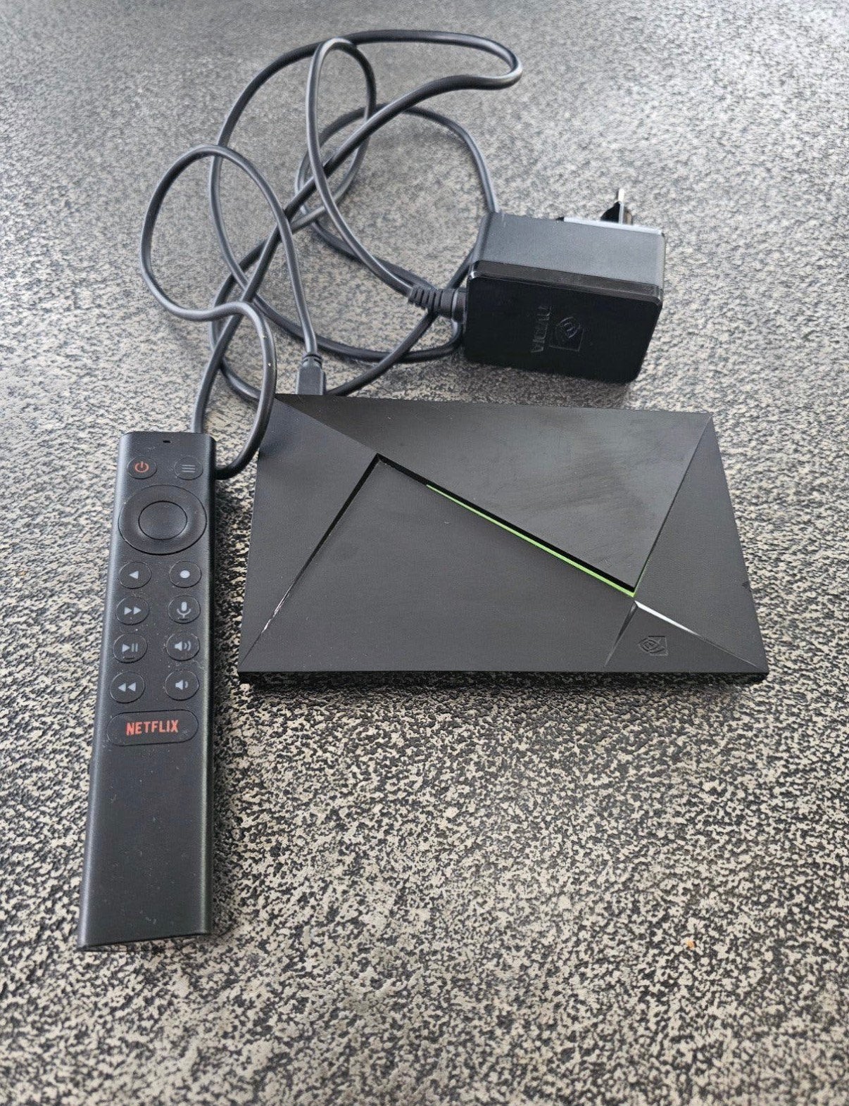 Nvidia shield pro, Audio, Tv en Foto, Mediaspelers, Ophalen of Verzenden, Zo goed als nieuw
