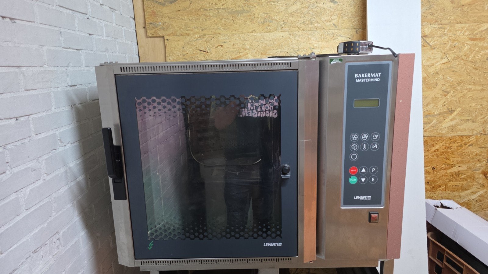 Zeer goed werkende oven., Ophalen, Zo goed als nieuw
