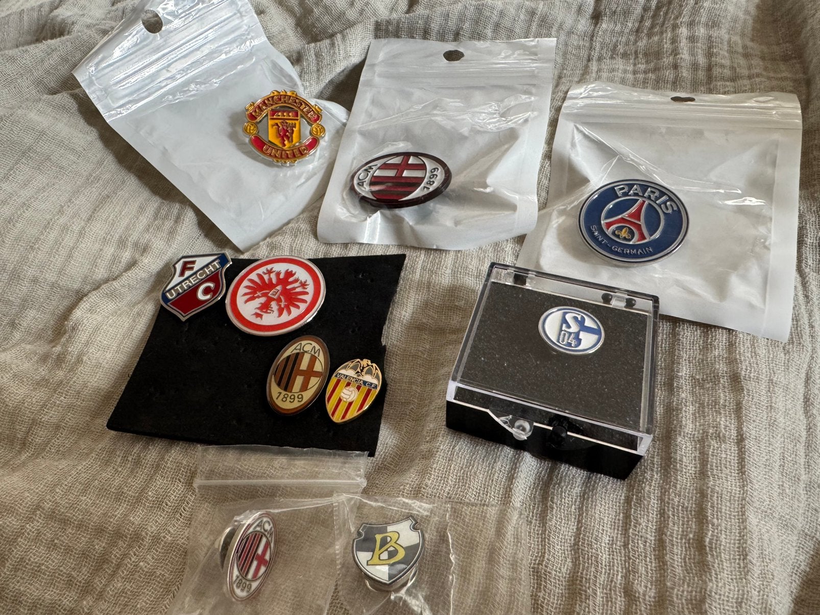 Voetbalclub Pins - Diverse Internationale Clubs, Ophalen of Verzenden, Gebruikt, Buitenlandse clubs, Overige typen