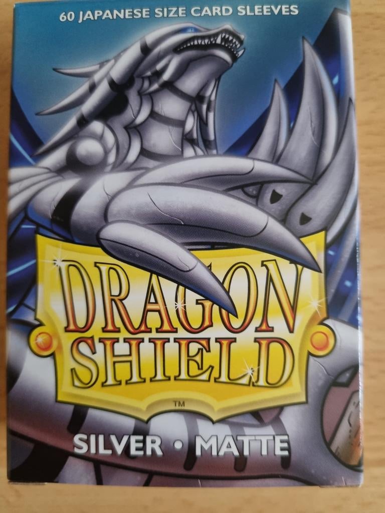 Dragon Shield Silver Matte Japanese Size Card Sleeves, Ophalen of Verzenden, Nieuw