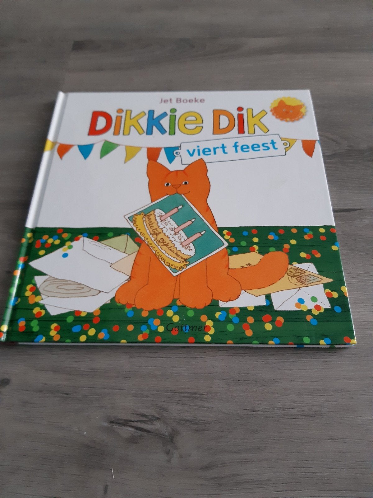Dikkie Dik viert feest, Ophalen of Verzenden, Gelezen