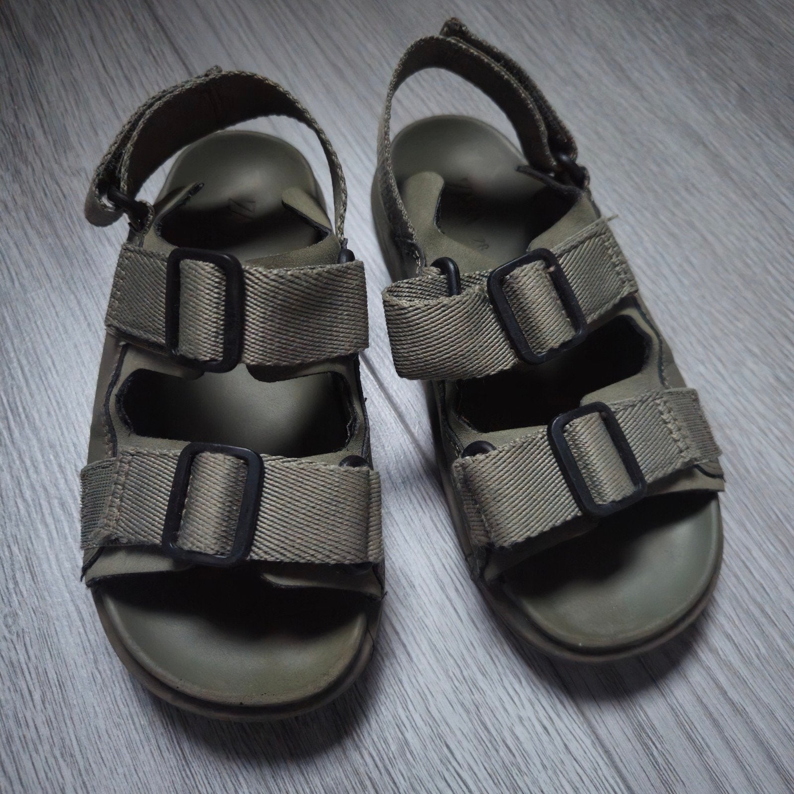 Stoere legergroene Zara sandalen maat 28, Ophalen of Verzenden, Zo goed als nieuw, Zara