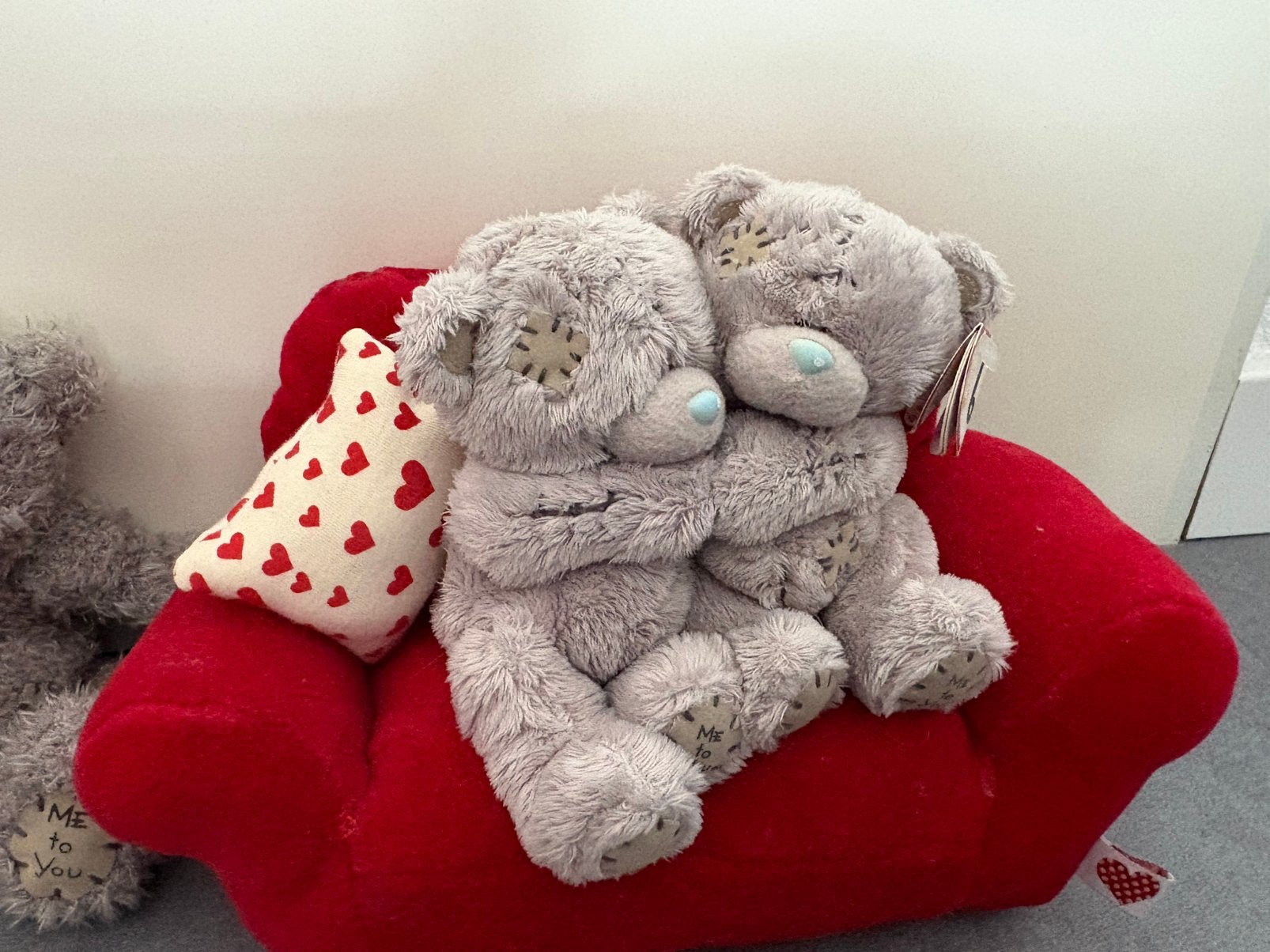 Me to You beren te koop 10 losse en 2 samen op bankje, Verzamelen, Ophalen, Gebruikt, Stoffen beer, Me To You
