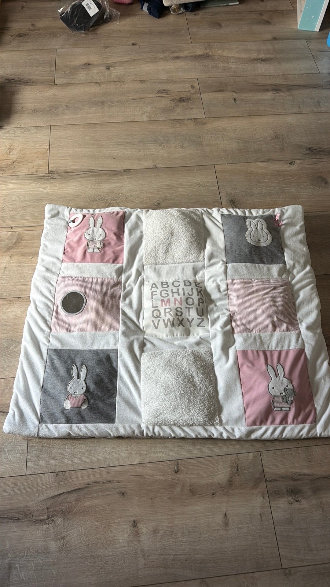 Boxkleed nijntje, Ophalen of Verzenden, Zo goed als nieuw, Vierkant, Boxkleed