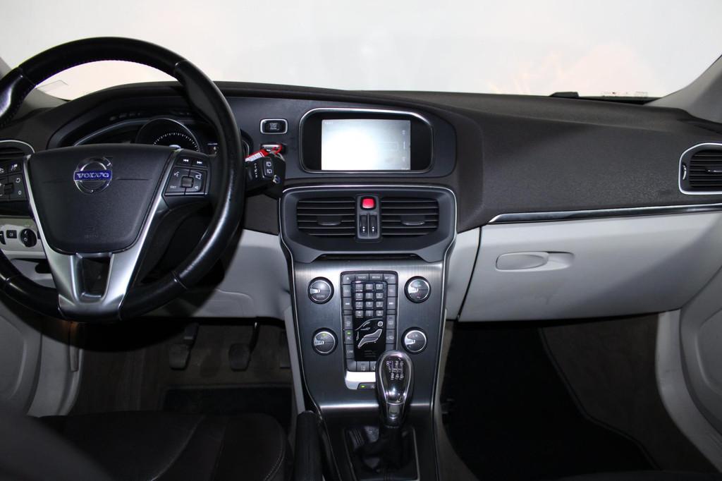 Volvo V40 1.6 T3 Momentum vol in opties!, Auto's, Volvo, Voorwielaandrijving, Gebruikt, 4 cilinders, 150 pk
