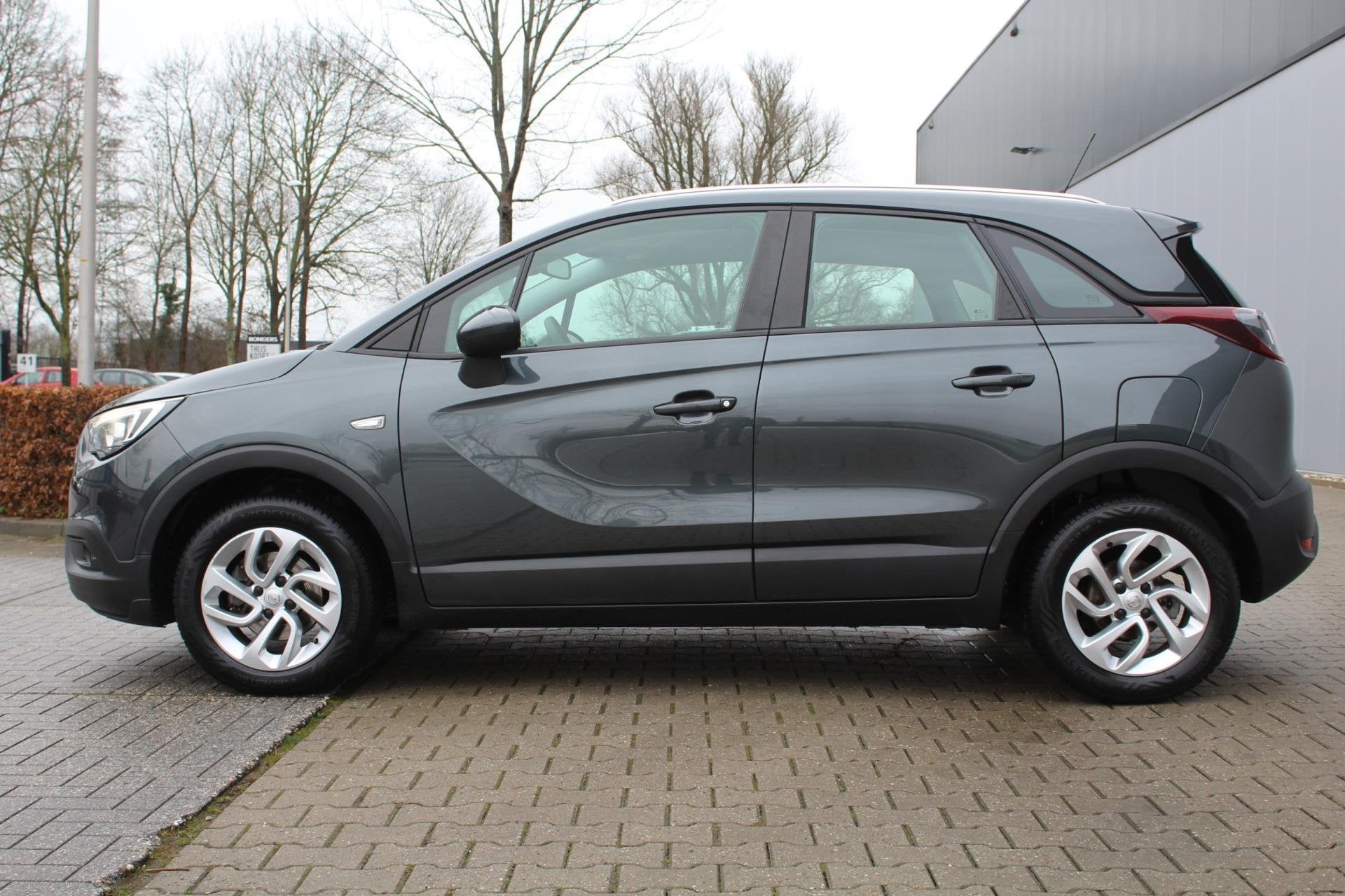 Opel Crossland X 1.2 Turbo Online Edition | Stoel / Stuurver, Auto's, Gebruikt, 1199 cc, 49 €/maand, Origineel Nederlands