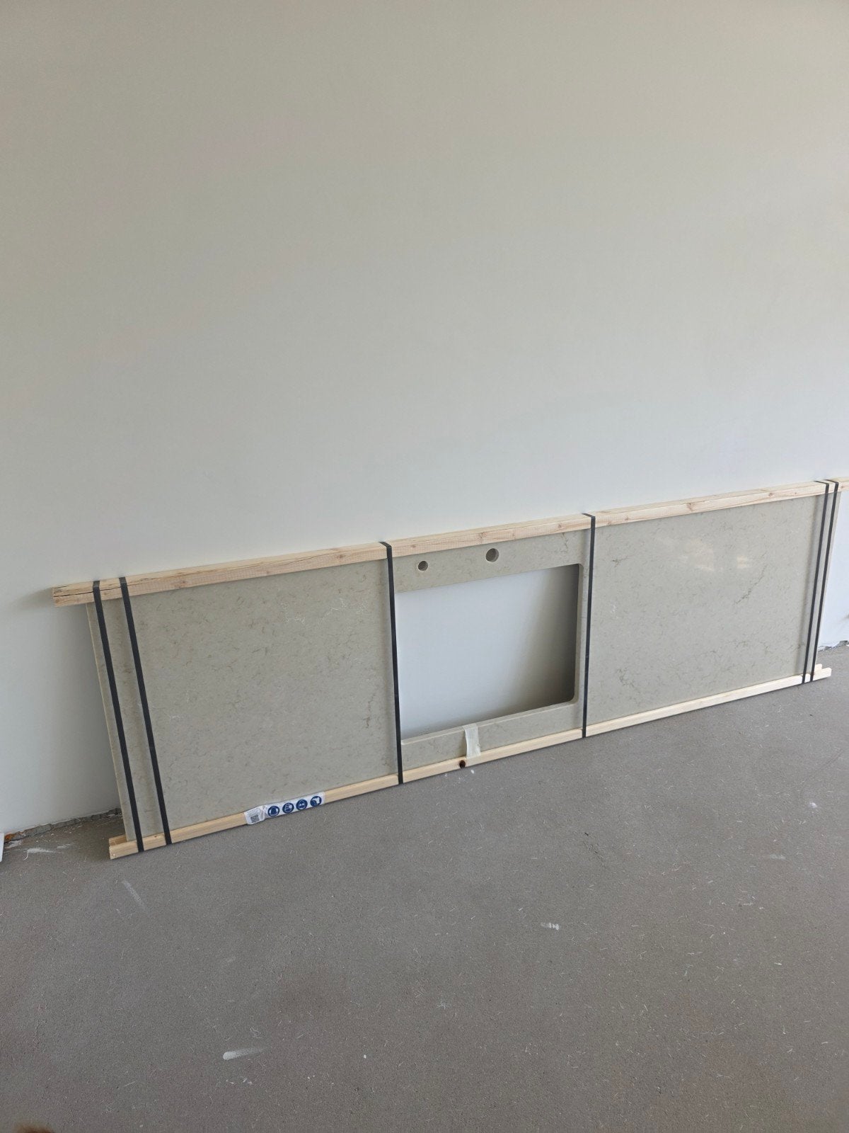Nieuw composiet aanrechtblad 1998x588x19mm met uitsparingen, Ophalen, Nieuw, Overige materialen, Beige