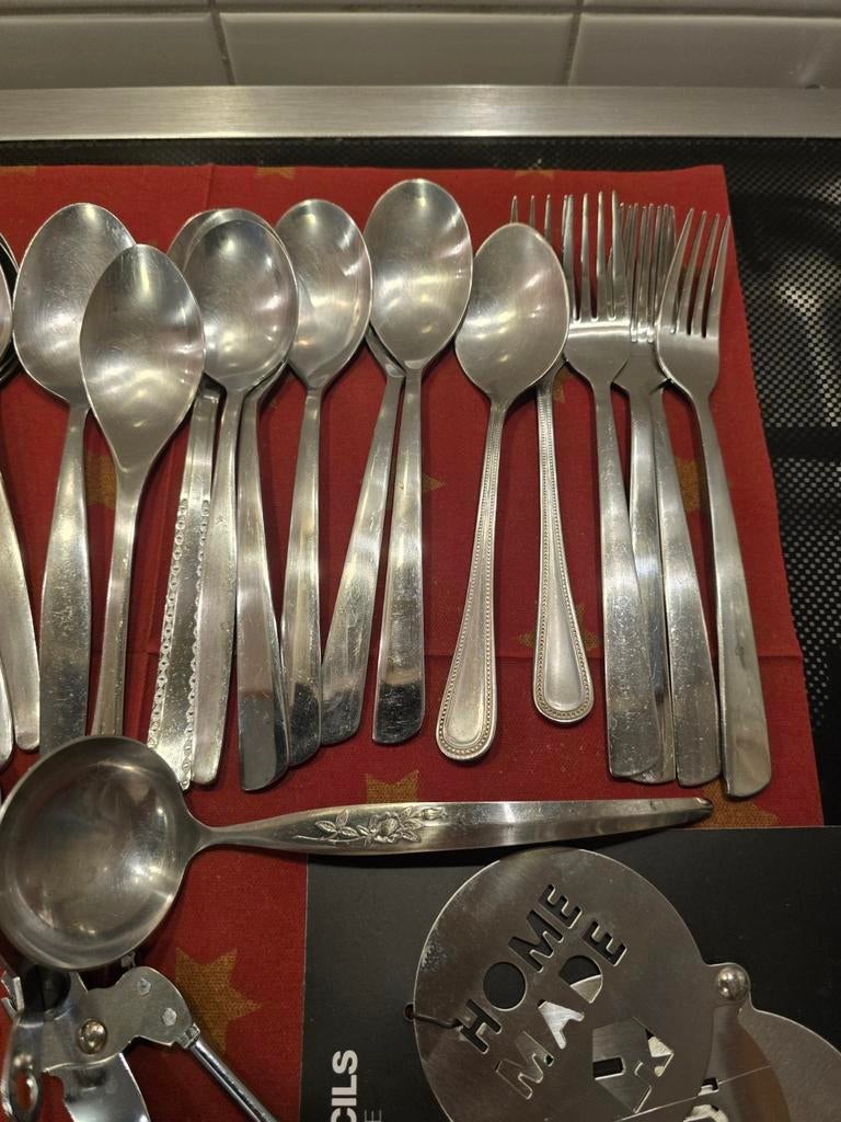 Diverse bestekset met opscheplepel en bakvormpjes, Antiek en Kunst, Ophalen of Verzenden