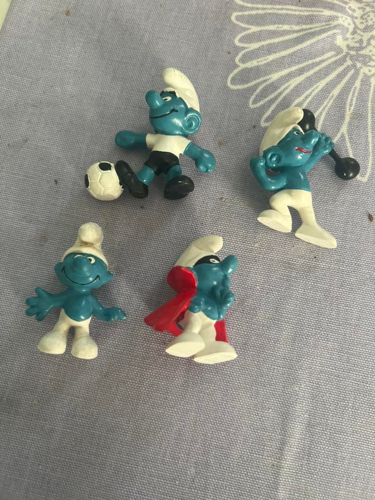 4 vintage oude smurfen, Ophalen of Verzenden, Zo goed als nieuw, Verschillende Smurfen