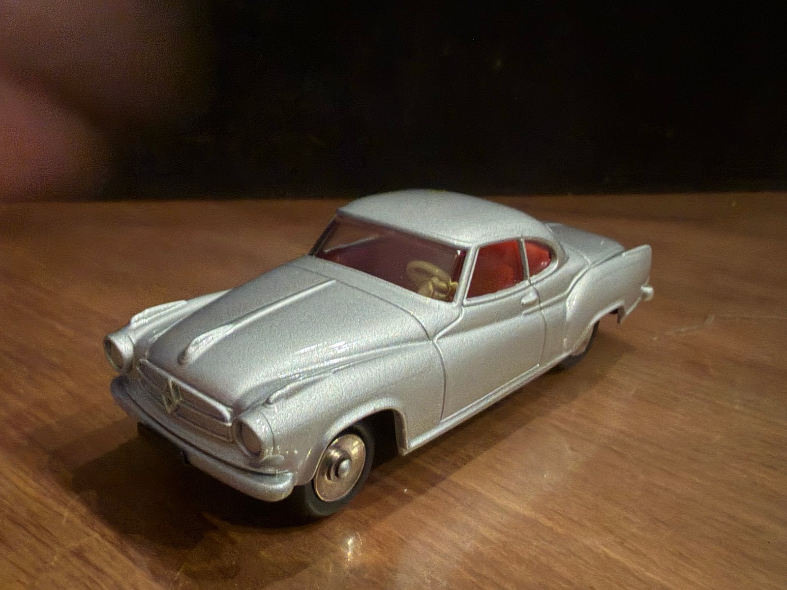 Dinky Toys Borgward Isabella Coupé - Zilver (Made in China), Hobby en Vrije tijd, Ophalen of Verzenden, Gebruikt, Auto, Dinky Toys