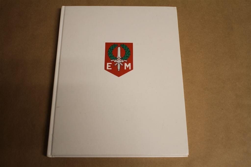 Wij werden geroepen - 7 December Divisie - Herdruk 1991, Boeken, Ophalen of Verzenden, Zo goed als nieuw
