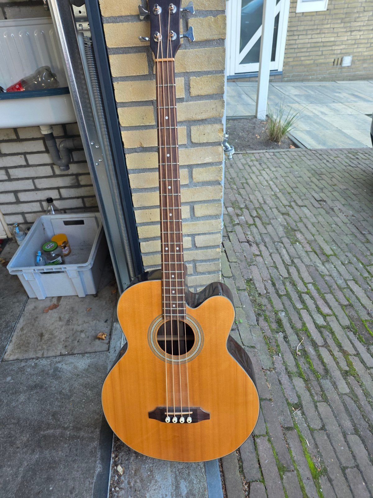 Akoestische basgitaar met ingebouwde tuner, Ophalen, Gebruikt, Akoestisch
