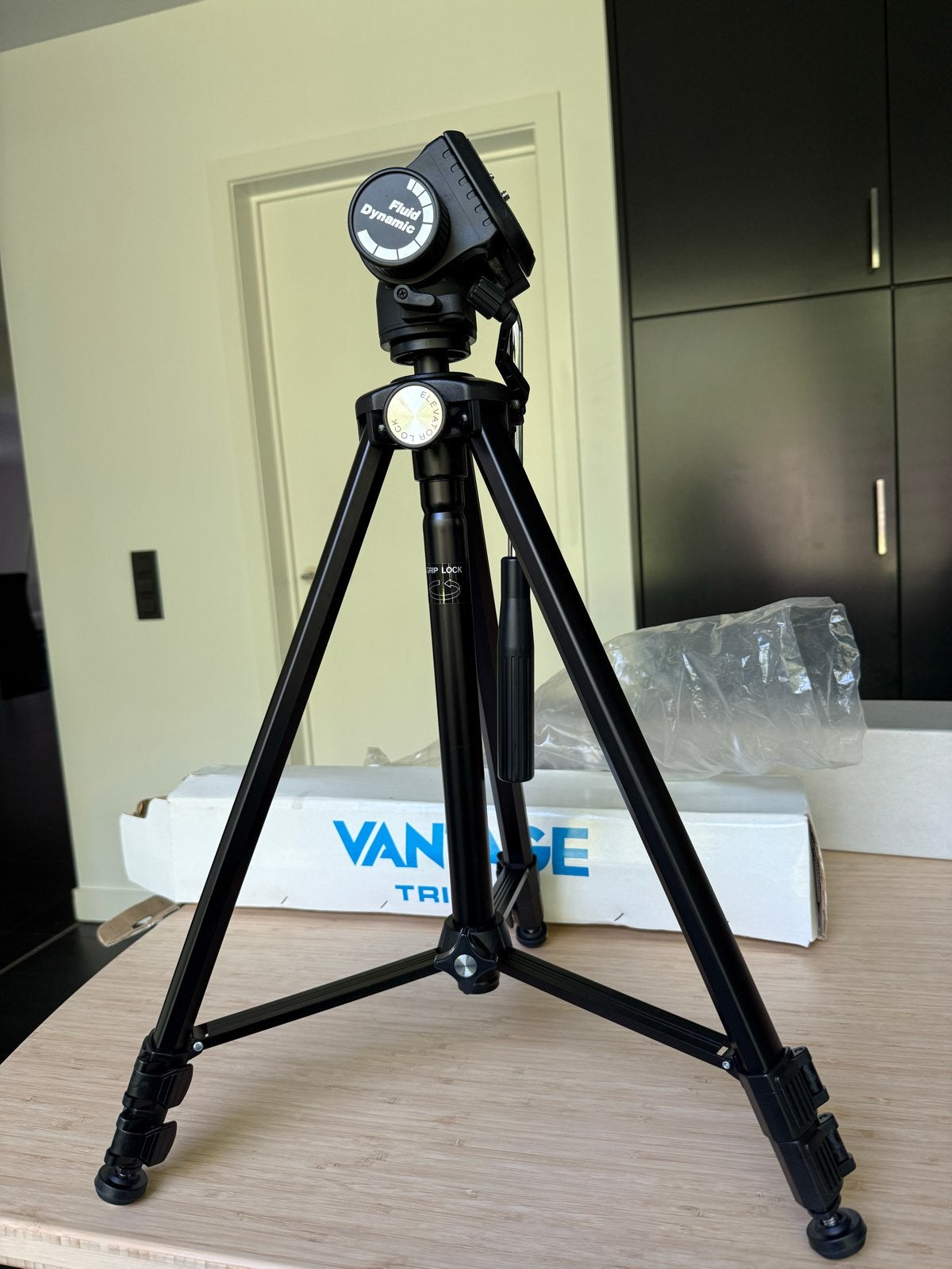 Vantage Statief met Fluid Dynamic Balhoofd - Zo goed als nie, Overige merken, Zo goed als nieuw, 150 tot 175 cm, Met balhoofd