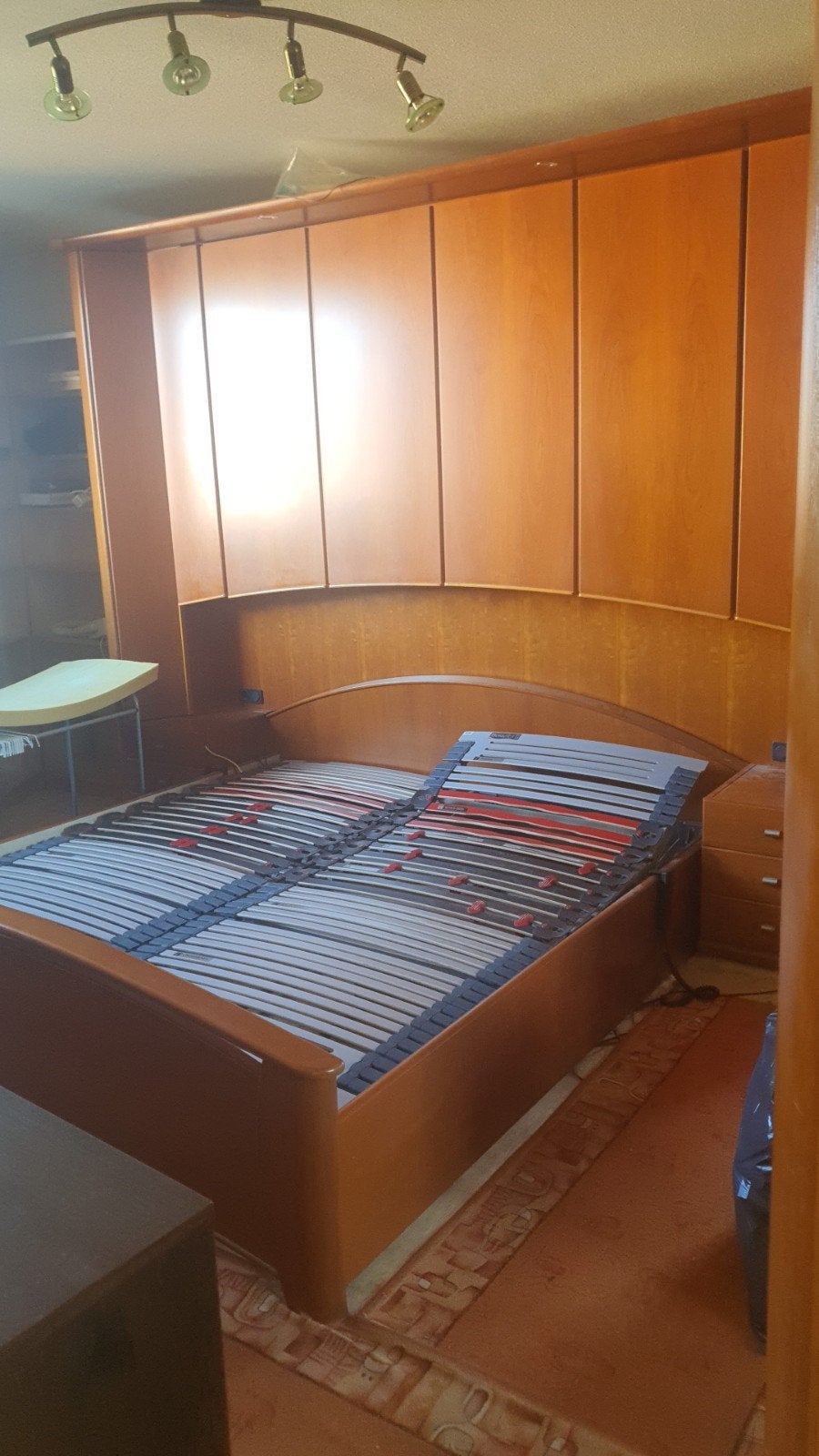 Tweepersoonsbed met ombouw en kledingkast (Af halen in Schar, Ophalen, Bruin, Klassiek, Tweepersoons