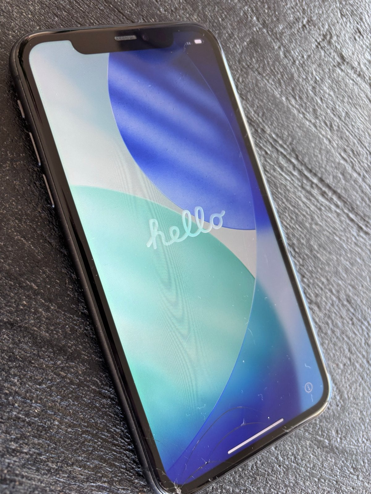 iPhone 11 Zwart 128GB - Inclusief gratis zwart hoesje, Zwart, 82 %, Zonder simlock, Zonder abonnement