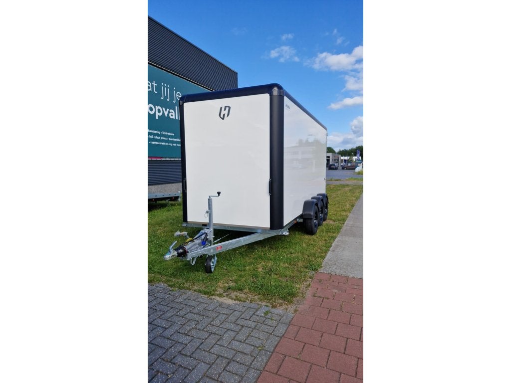 Henra gesloten wagen XL 2x deursluiting voorraad Vema BV, Nieuw