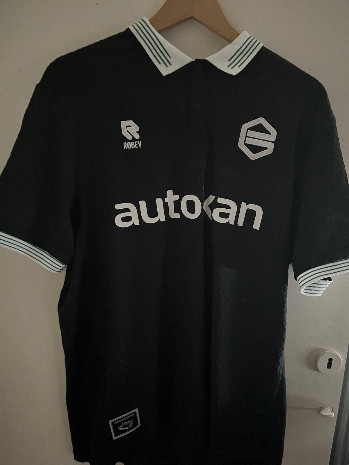 Robey Voetbalshirt Maat XL - Zo goed als nieuw, Zwart, Maat 56/58 (XL), Ophalen of Verzenden, Zo goed als nieuw
