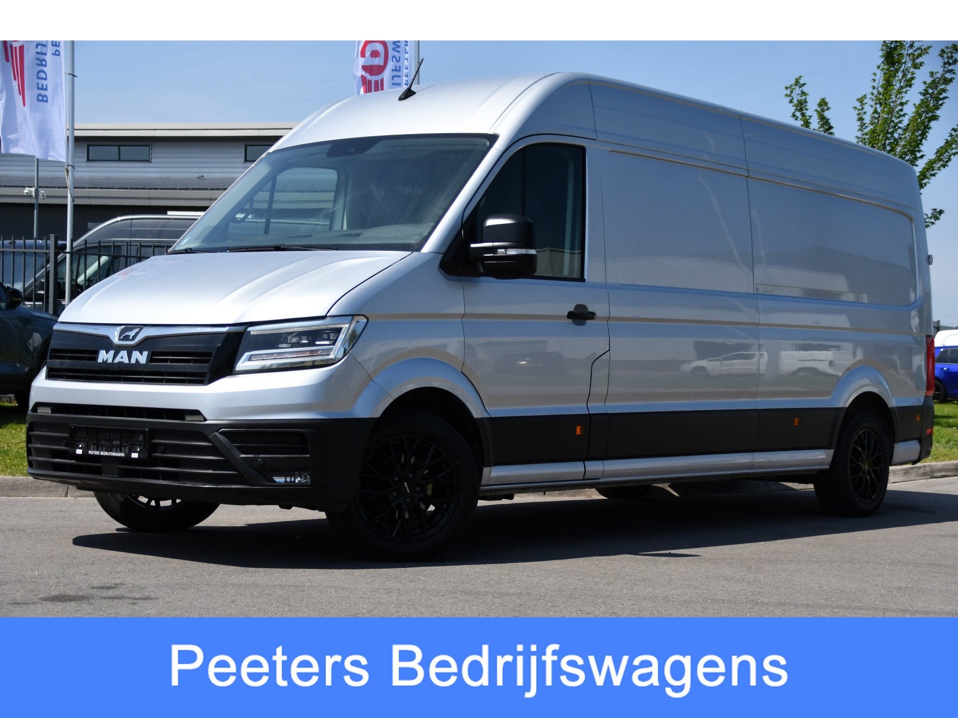 MAN TGE 3.180 35 2.0 L4H3 PB Edition Cruise, Camera, Carplay, Stof, Gebruikt, 4 cilinders, Zwart