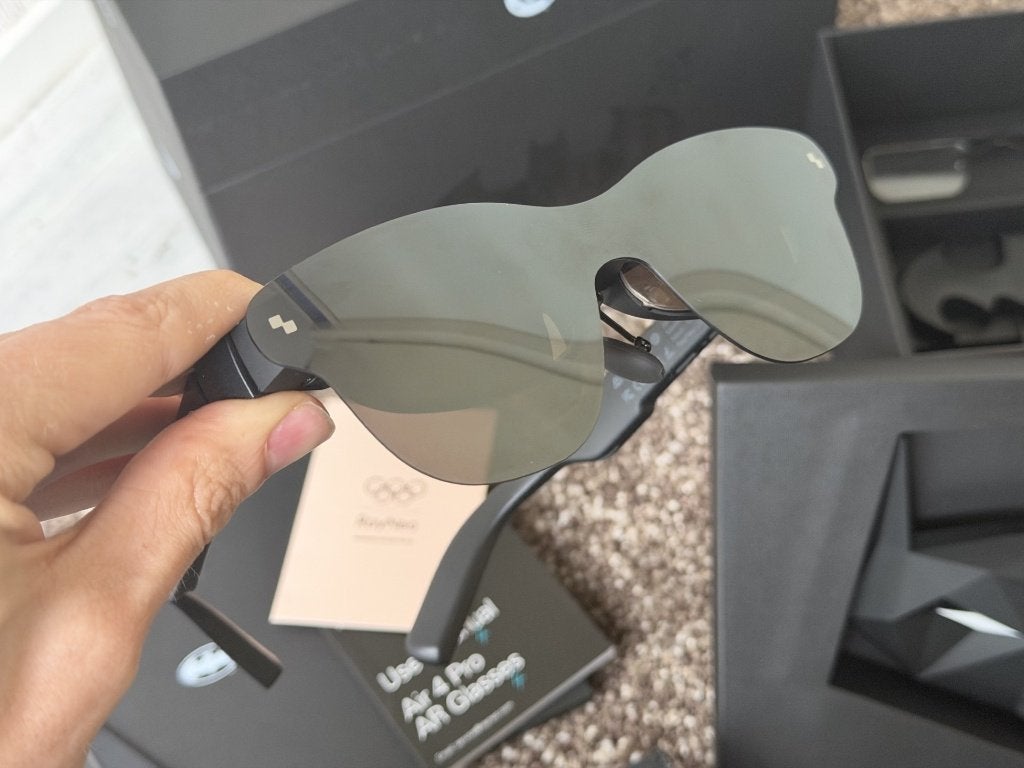 Rayneo Air 4 Pro AR-bril met limited edition accessoires, Spelcomputers en Games, Virtual Reality, Ophalen of Verzenden, Zo goed als nieuw