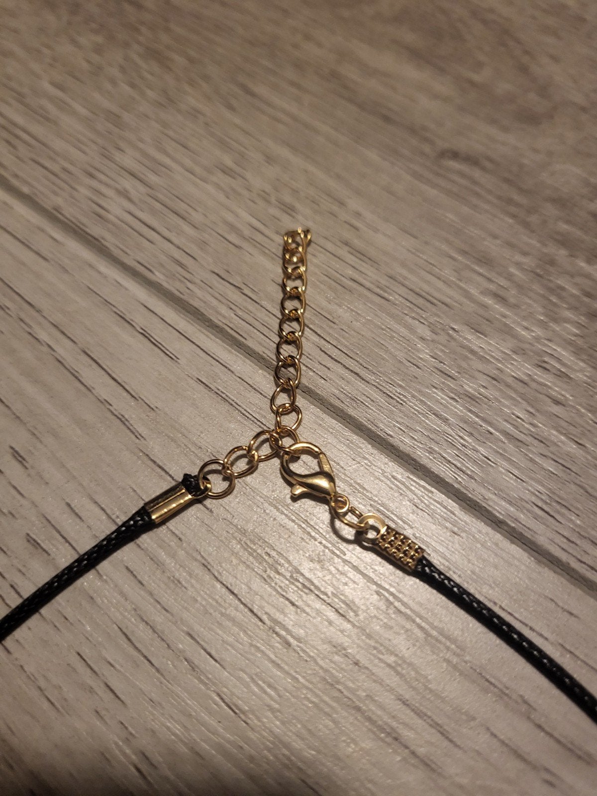 Nieuwe rode hanger ketting - Verstelbaar, Overige materialen, Verstelbaar, Nieuw, Ophalen of Verzenden
