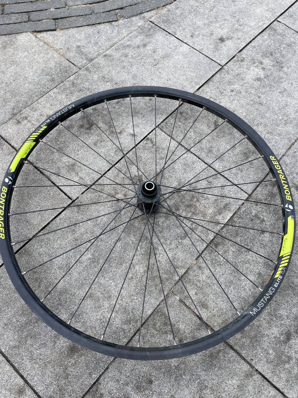 Bontrager Mustang Elite 29 inch MTB voorwiel, Fietsen en Brommers, Fietsonderdelen, Gebruikt, Wiel, Aluminium, Mountainbike, Ophalen of Verzenden