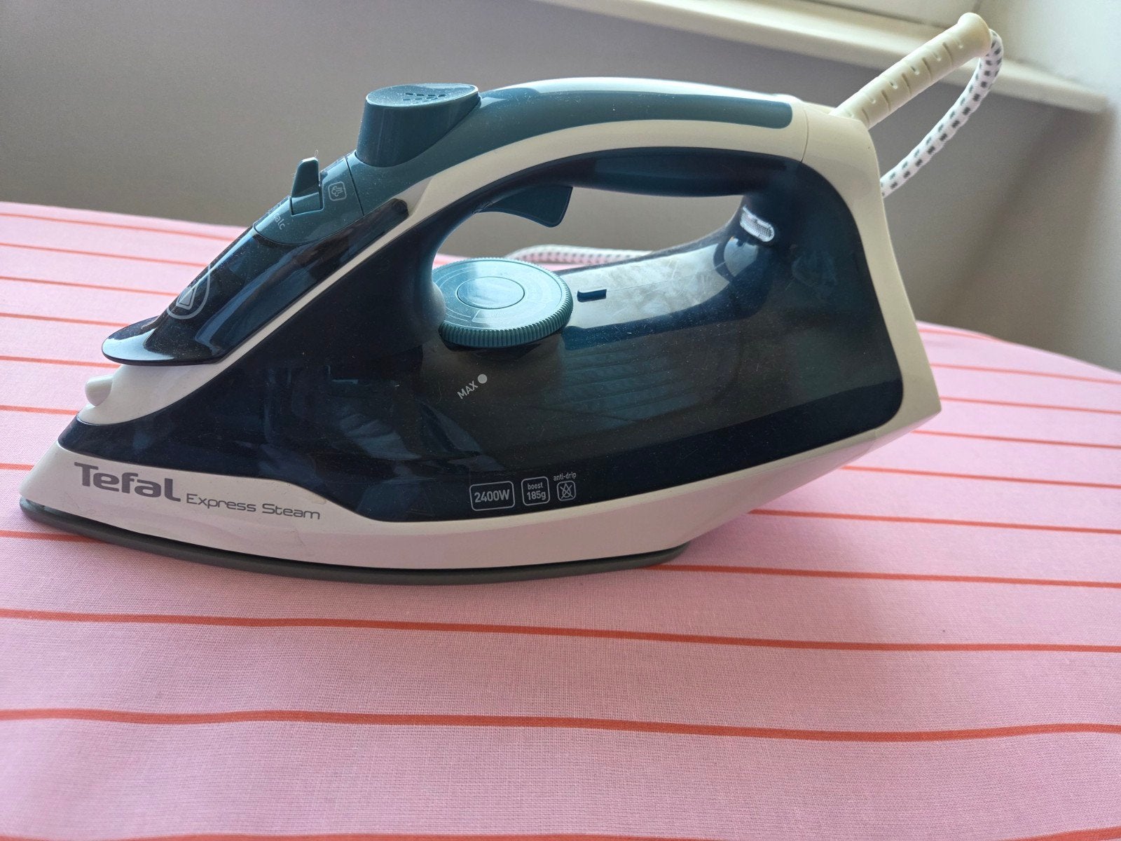 Tefal Express Steam Strijkijzer met Strijkplank, Ophalen, Zo goed als nieuw, Strijkijzer met snoer