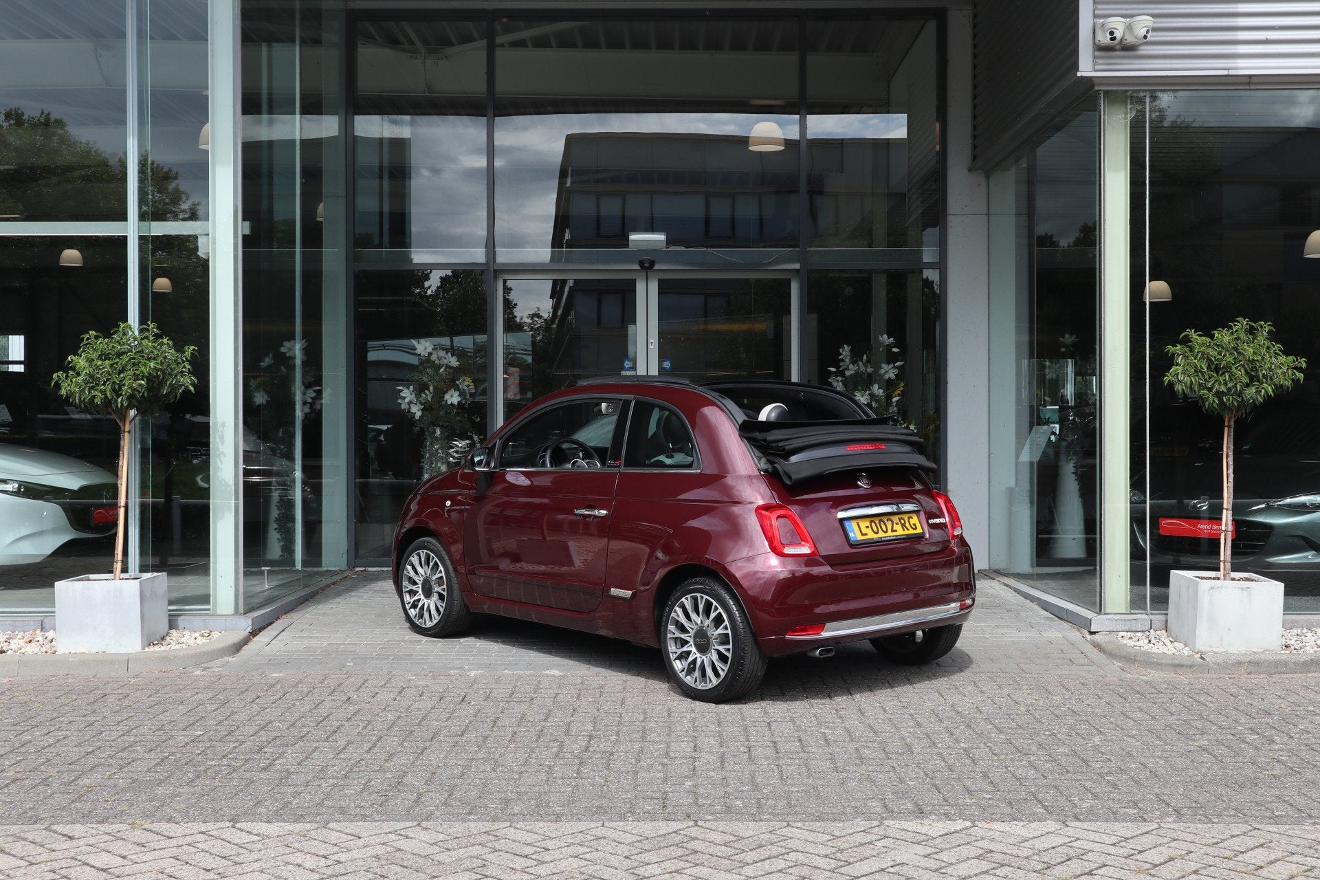 Fiat 500C 1.0 Hybrid Lounge Navi / Cruise / Airco / Apple-An, Voorwielaandrijving, Euro 6, Cabriolet, 4 stoelen