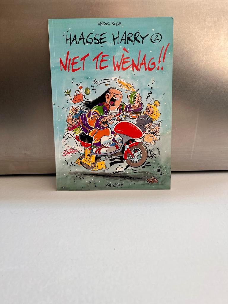 Haagse Harry 2: Niet Te Wènag!! - Marnix Rueb (eerste druk), Ophalen of Verzenden, Zo goed als nieuw