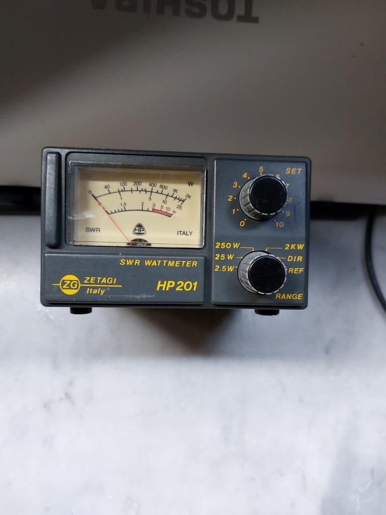 Zetagi HP201 SWR Wattmeter - Zender en Ontvanger, Telecommunicatie, Ophalen of Verzenden, Zo goed als nieuw, Zender en Ontvanger