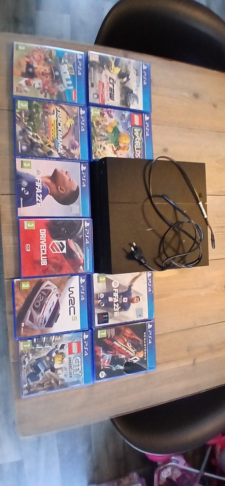 PS4 console met 10 games, Ophalen, Gebruikt, Zwart
