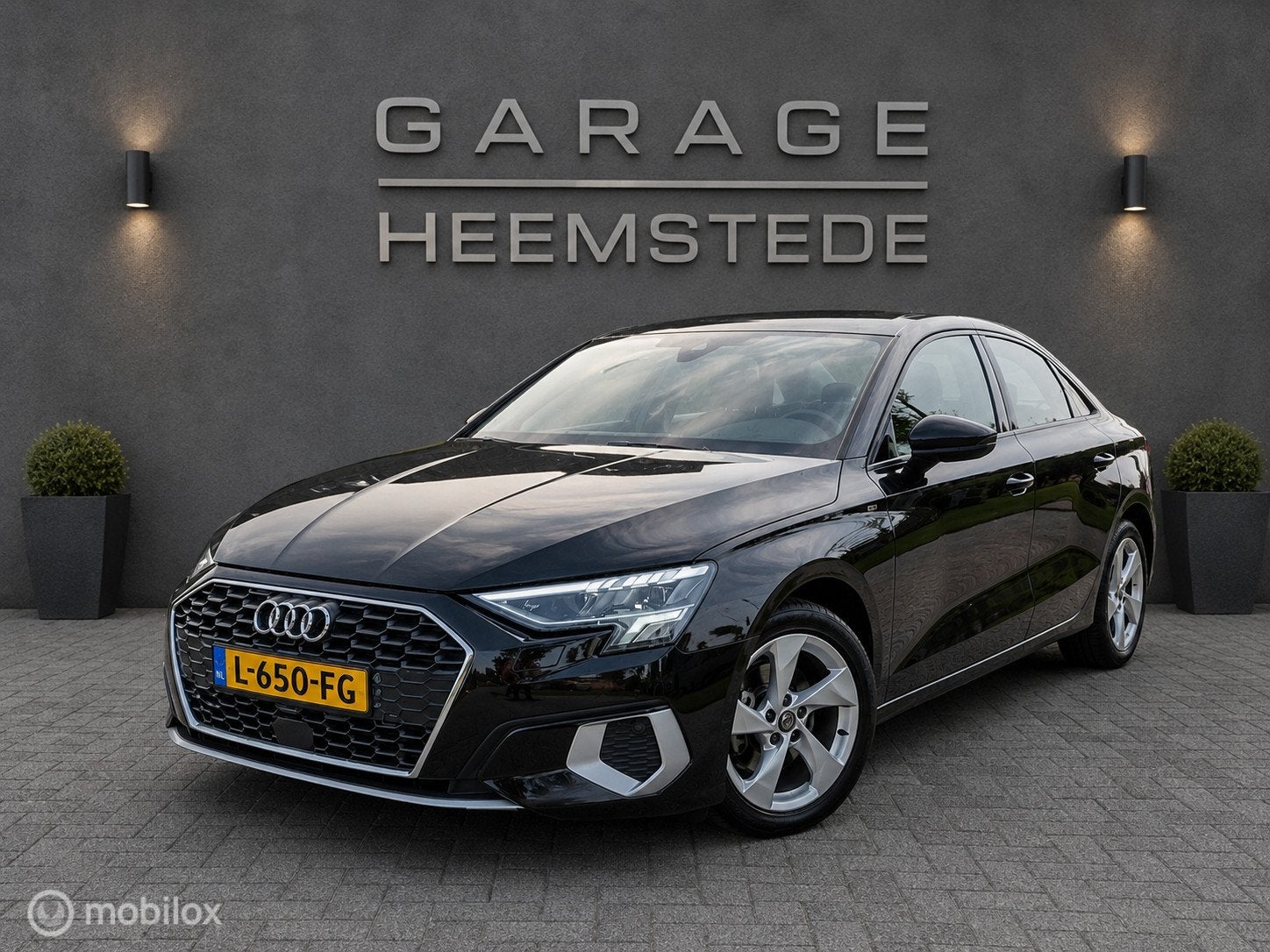 Audi A3 Limousine 35 TFSI Business edition, 4 cilinders, 150 pk, Zwart, Origineel Nederlands