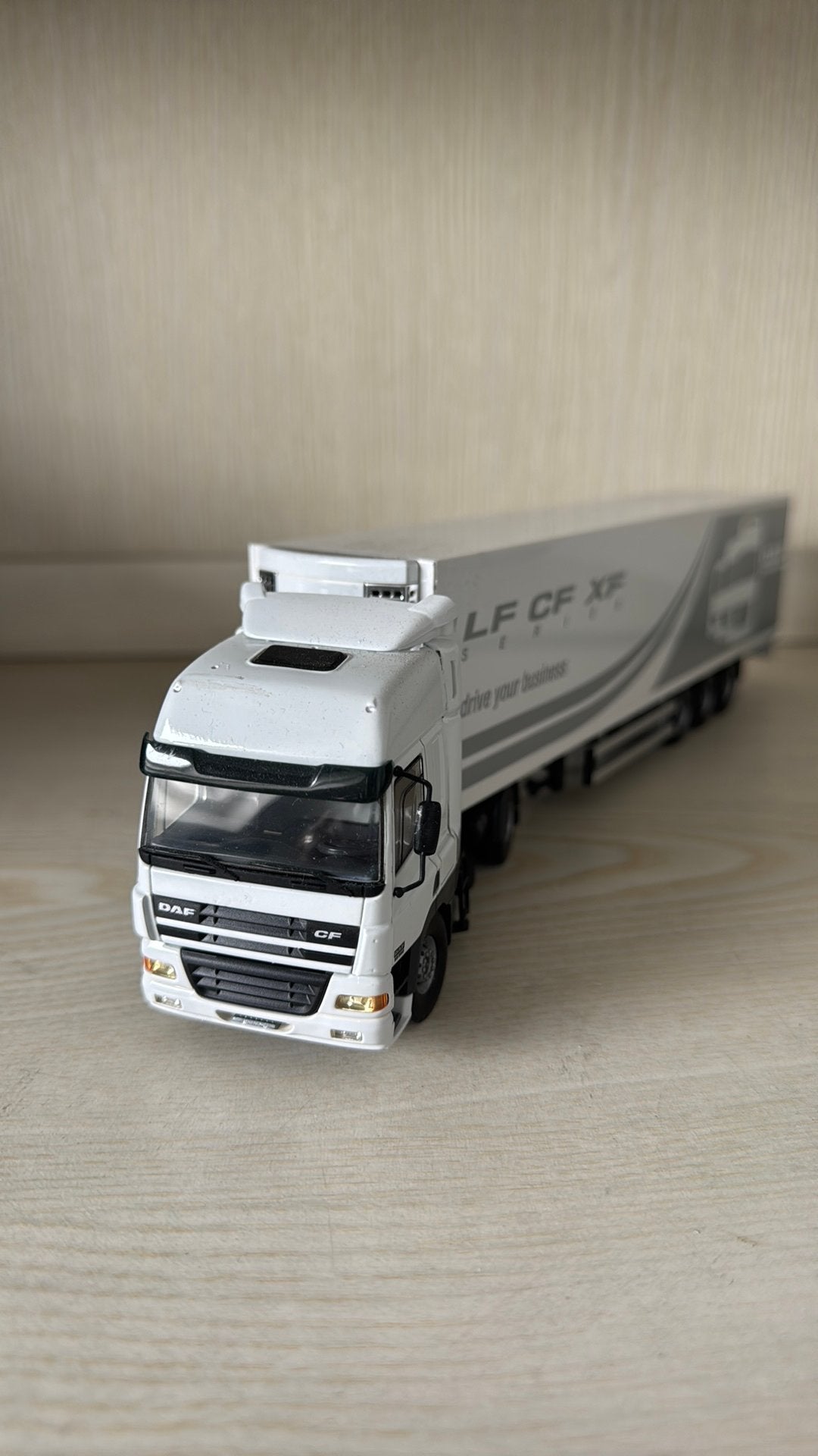 Tekno DAF CF, Ophalen of Verzenden, Zo goed als nieuw, Bus of Vrachtwagen, Tekno