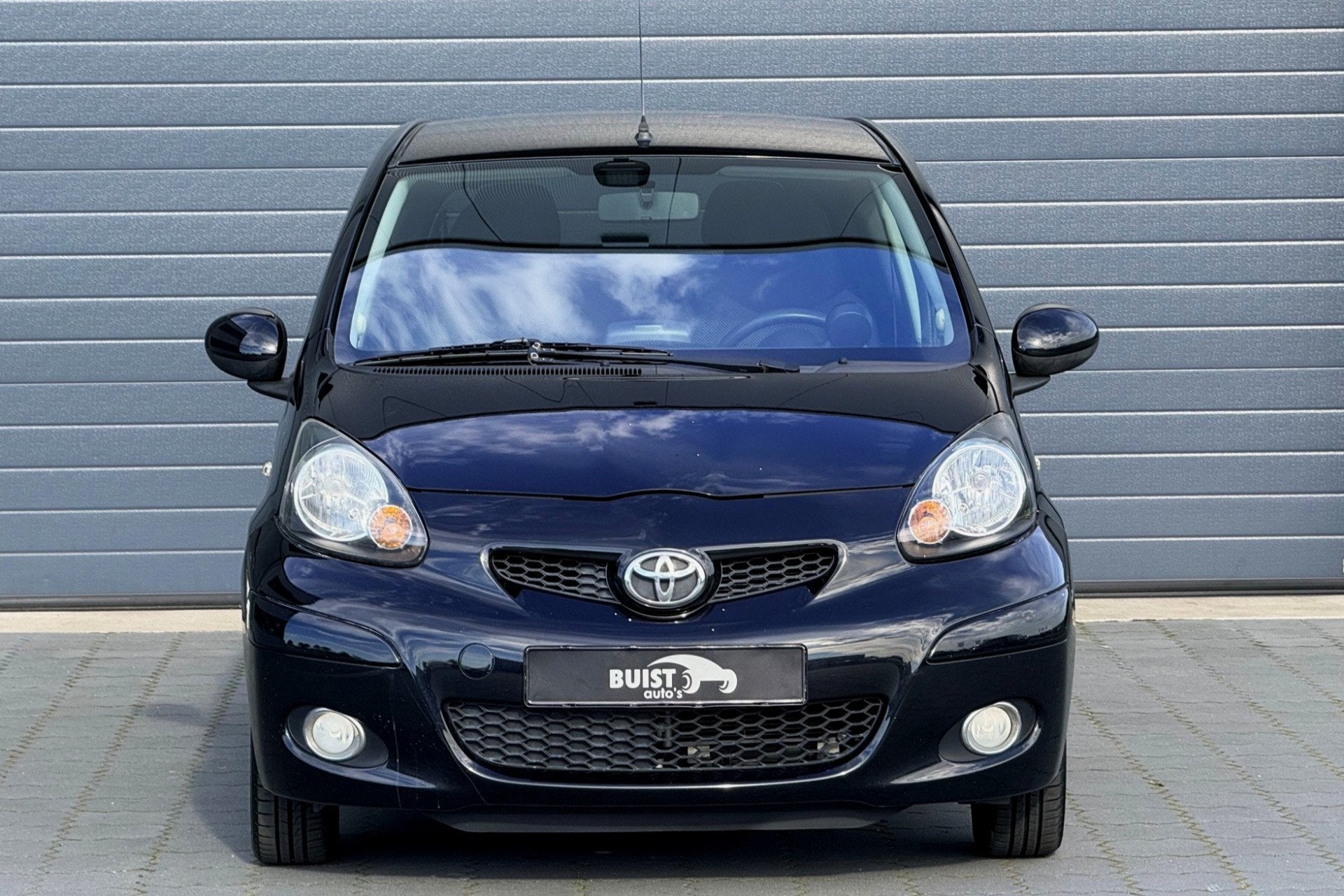 Toyota Aygo 1.0-12V Dynamic Navigator AIRCO NAVI LMV 2e eig., Voorwielaandrijving, Stof, Gebruikt, Zwart