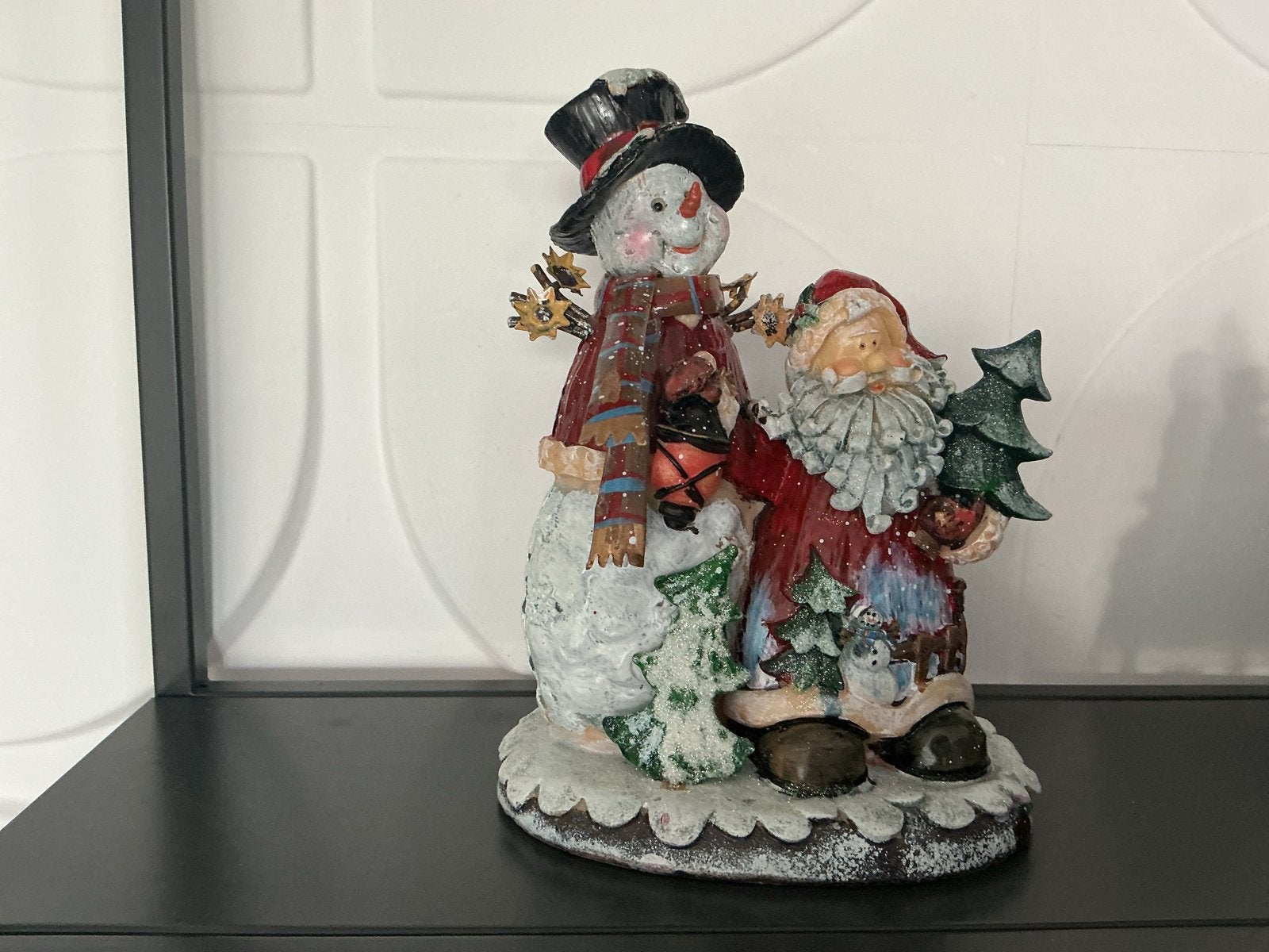 Kerstbeeldje " Kerstman met Sneeuwpop ", Ophalen of Verzenden