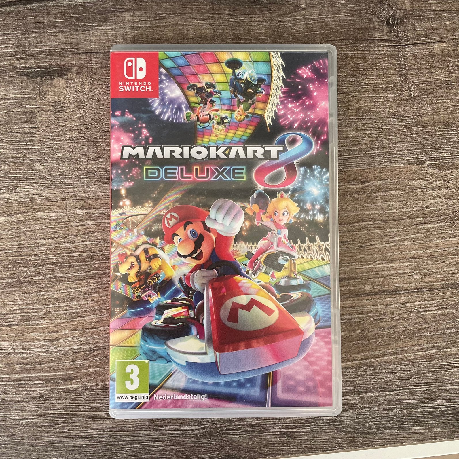 Mario Kart Deluxe 8 - Nintendo Switch 1 & 2 Game, Racen en Vliegen, Ophalen of Verzenden, Zo goed als nieuw, 3 spelers of meer