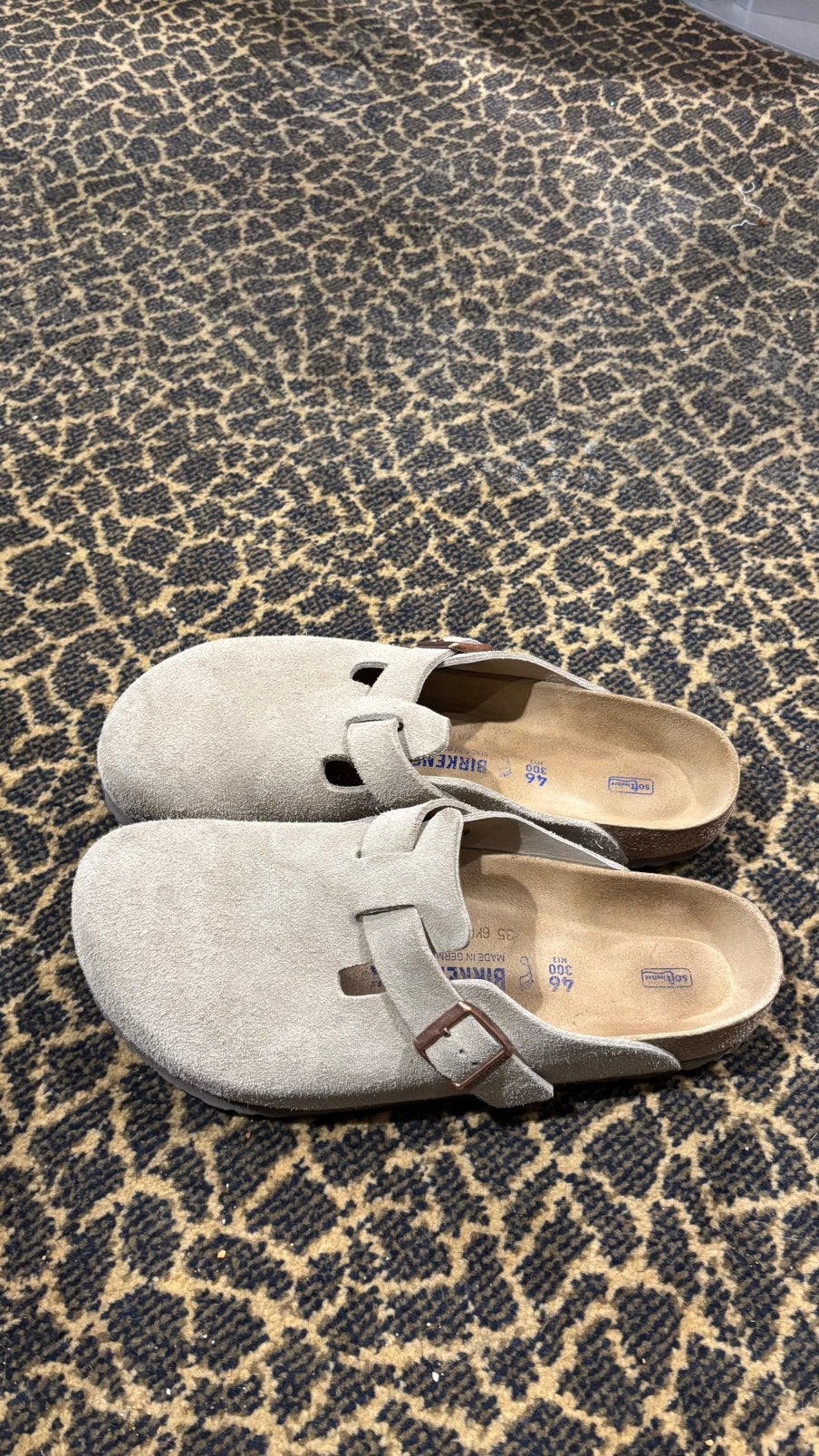 Birkenstock Boston Suède Taupe maat 46 Soft Footbed, Kleding | Heren, Overige kleuren, Klompen, Ophalen of Verzenden, Zo goed als nieuw