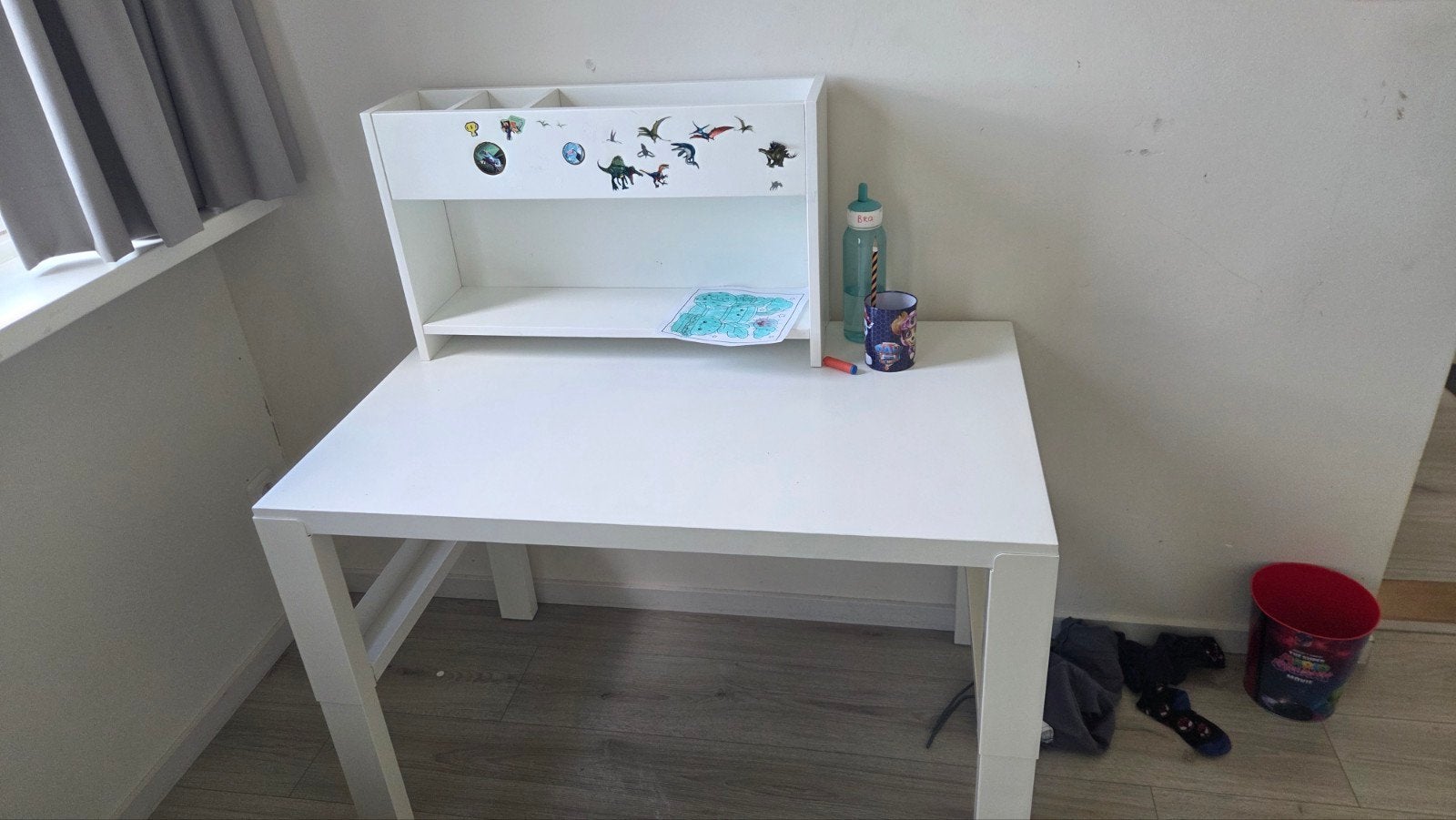 Wit kinderbureau met opzetstuk en bureaustoel, Ophalen, Gebruikt, Hout, Kinderbureau