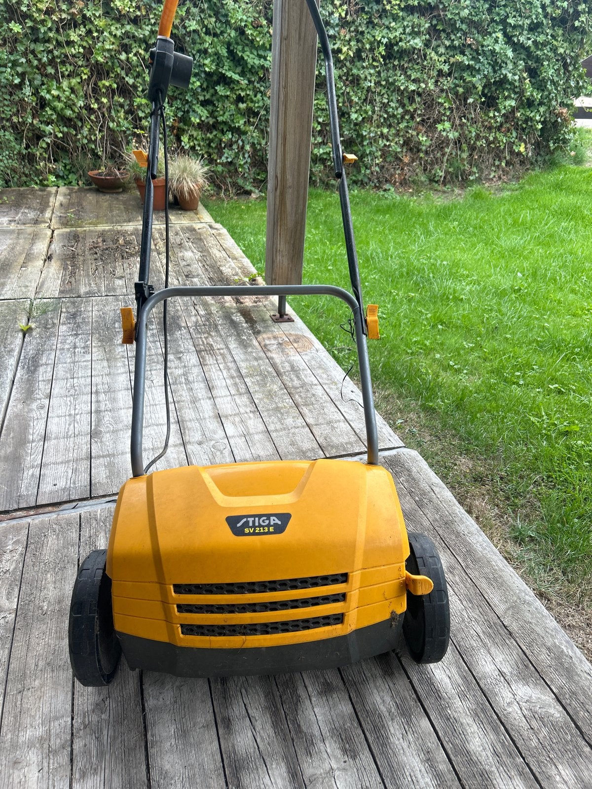 Stiga SV 213 E Verticuteermachine - Elektrisch, Ophalen, Gebruikt, Elektrisch