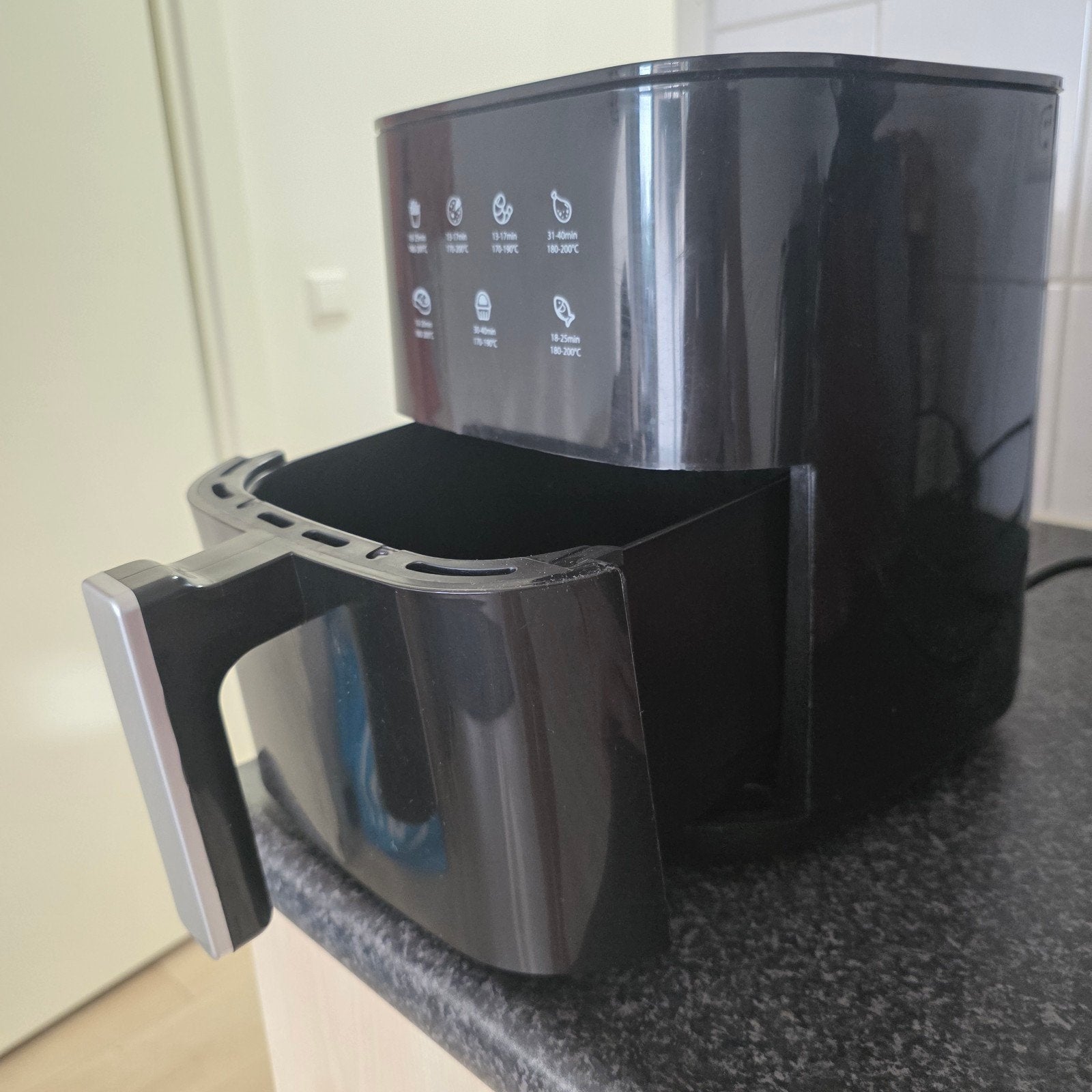 Foto 2 van Zo goed als nieuwe Airfryer XXL met digitaal display