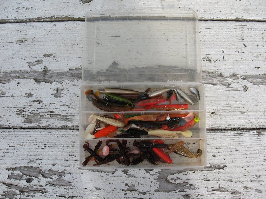 Aasbox met twisters / shadjes / div. kleuren / loodkopjes, Ophalen of Verzenden, Zo goed als nieuw, Complete set