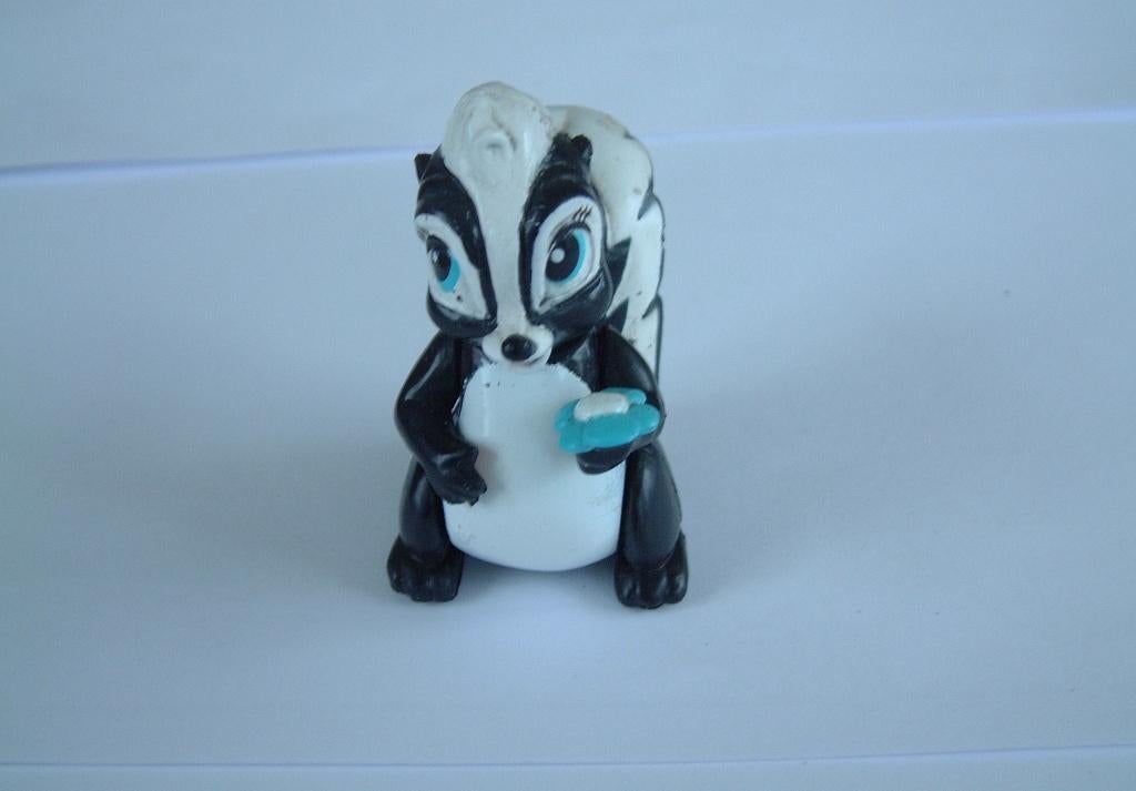 disney figuurtje bloempje het stinkdier, Ophalen of Verzenden, Overige figuren, Zo goed als nieuw, Beeldje of Figuurtje