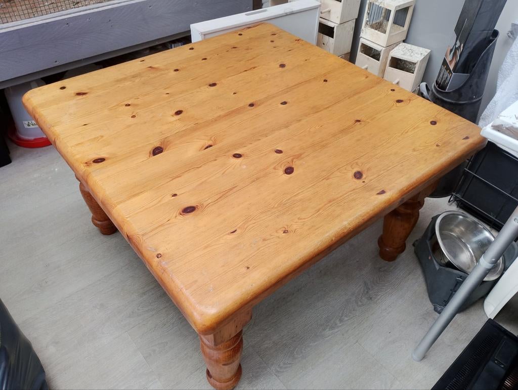 Leuke kleine salontafel., Ophalen