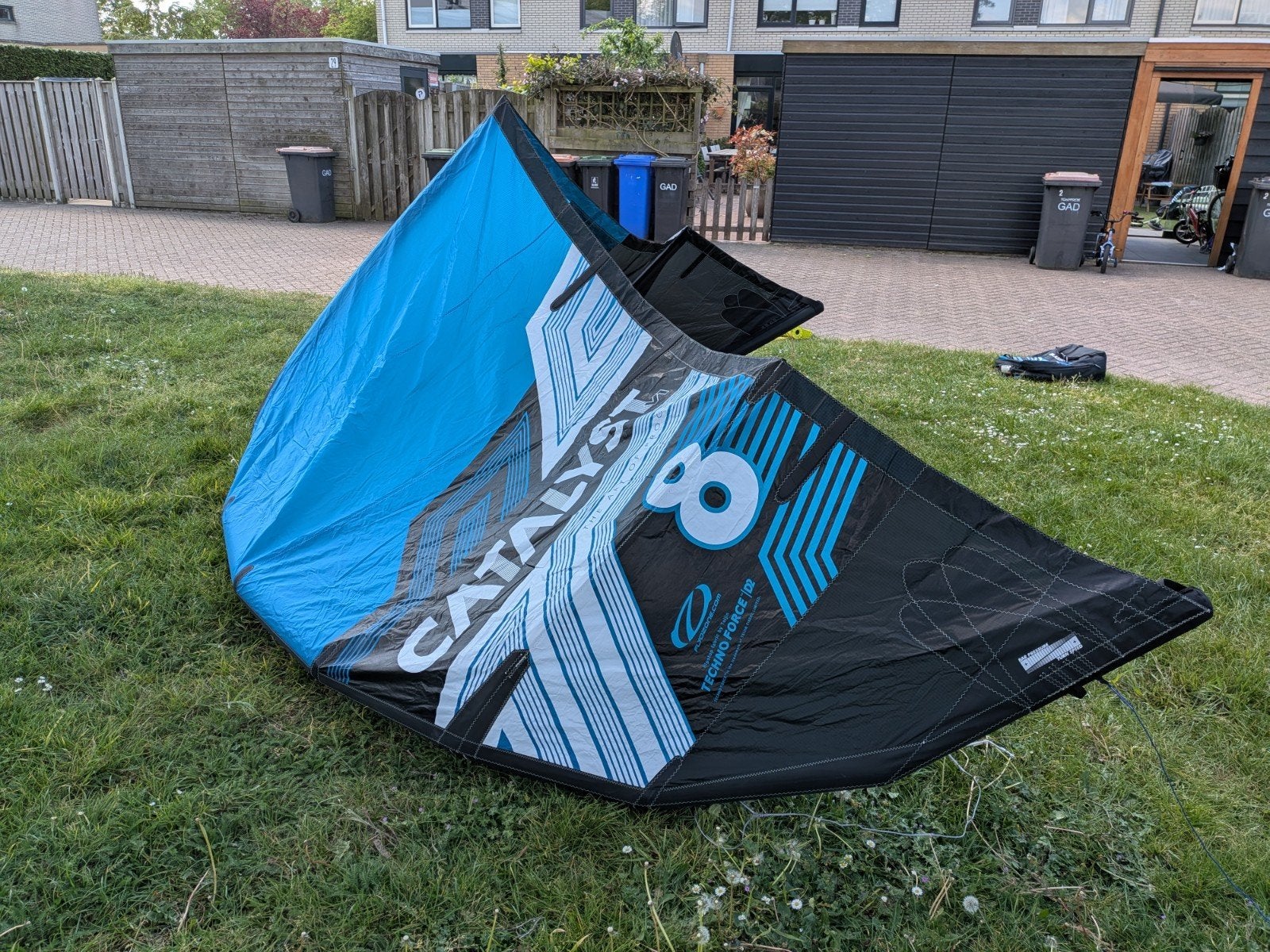 ozone catalyst v1 8m, Watersport en Boten, Geen board, Ophalen, Gebruikt, 10 m²