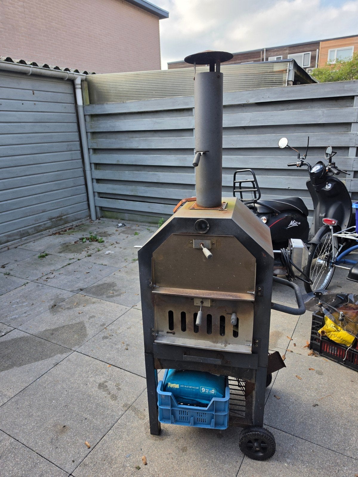Pizzaoven / BBQ met spit en pizzasteen, Ophalen, Gebruikt