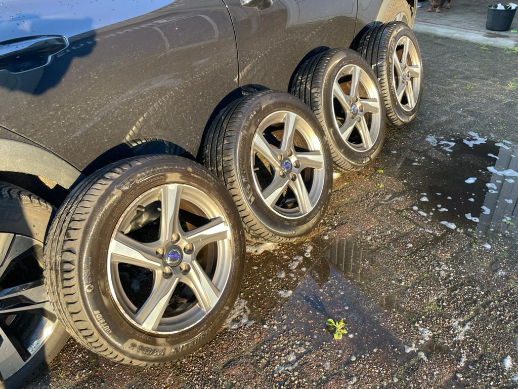 Z.g.a.n. Michelin Primacy 4 zomerbanden & Volvo Ixion velgen, Ophalen, Gebruikt, 16 inch, Banden en Velgen
