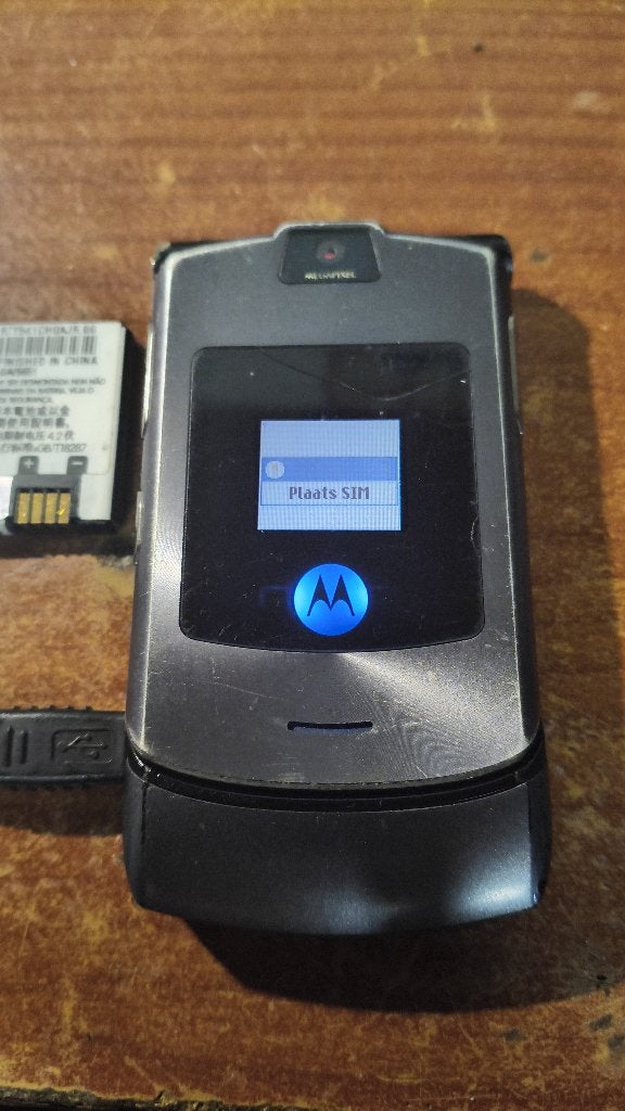 Motorola Razr vintage klapfoon, Ophalen, Gebruikt, Zwart, Inklapmodel
