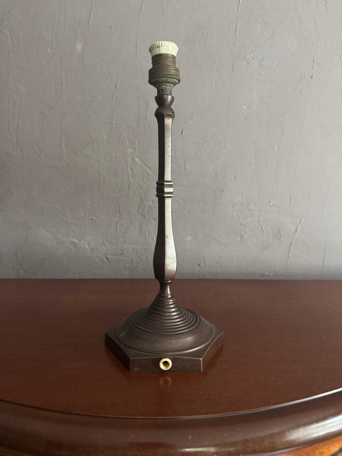 Bronzen tafellamp art deco 6 hoekige voet h 27cm, Ophalen of Verzenden