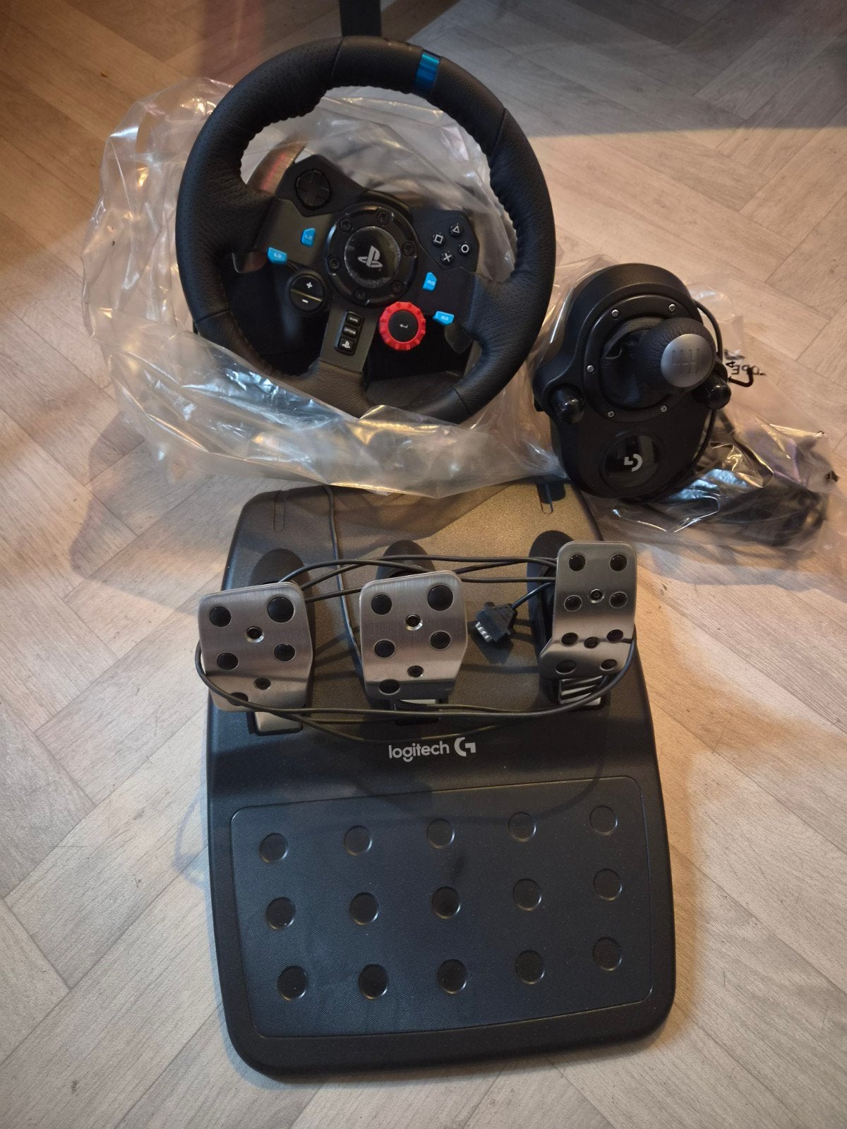 Logitech G29 Driving Force Racestuur + Shifter, Ophalen, Racestuur, Force feedback, Zo goed als nieuw