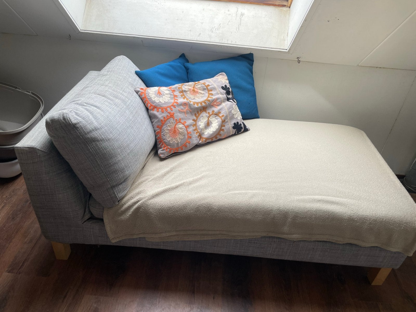 Comfortabele grijze chaise longue bankje - gebruikt, Ophalen, Gebruikt, Eenpersoons, 75 tot 100 cm