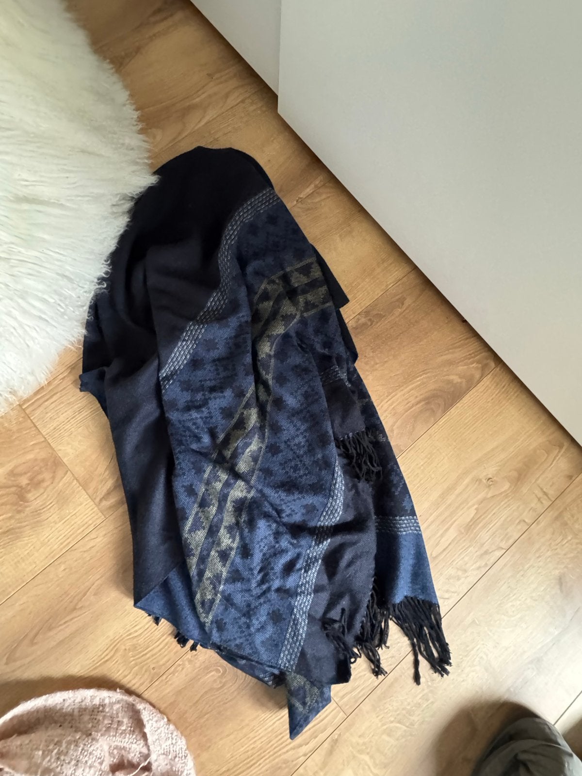 Stijlvolle Poncho met Patroon, Ophalen of Verzenden, Gedragen